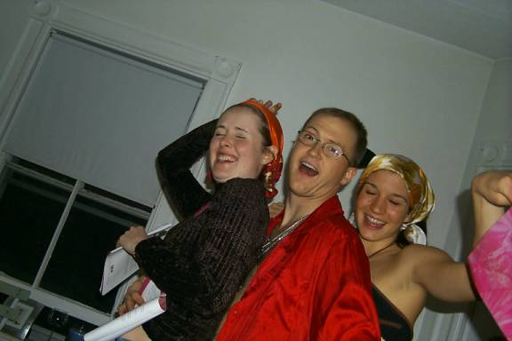 Greg, Carrie, and Ally getting saucy!