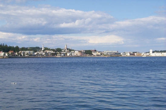 Here are some pictures of Rachel and I on a recent sojourn to the seaport of Gloucester, Mass, site of the 