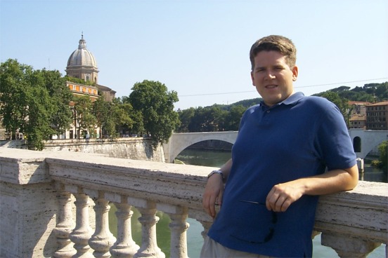 Looking at me now on the Ponte Vittorio Emanuele II (Bridge for Vittorio Emanuele II) over the Tiber river. (Looking opposite direction then previous shot)