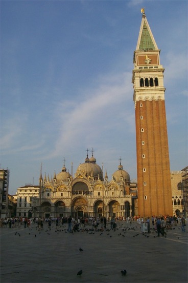 In an attempt to reduce the probability of getting bird droppings on us we avoided this practice.  It was quite amusing to see, but with so many pigeons around it was only a matter of time before the unfortunate happened.