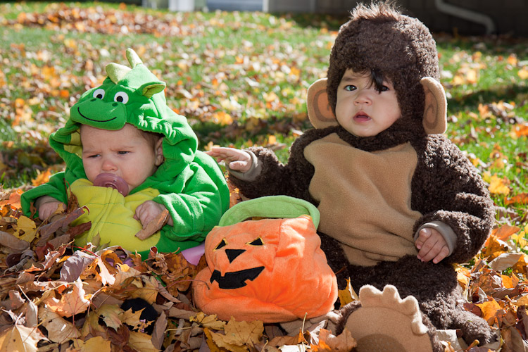 Tori and Vivian on Halloween